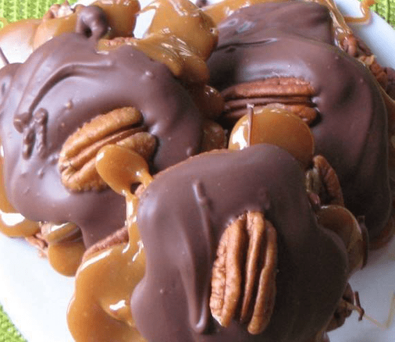 CHOCOLATE PECAN TURTLE CLUSTERS