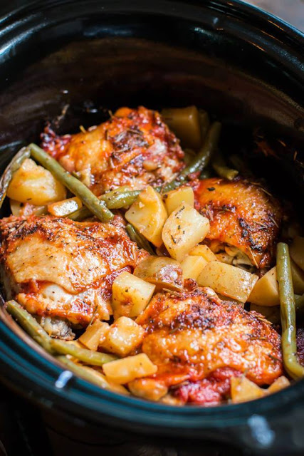 Slow cooker full chicken dinner