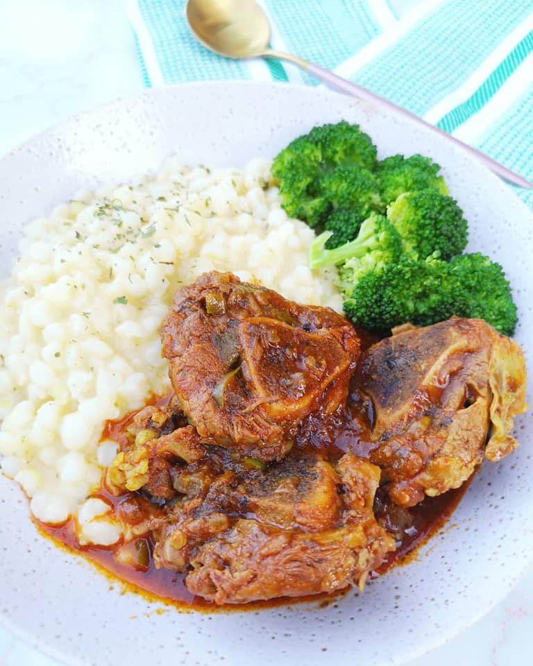 CREAMY CHEESE AND GARLIC SAMP STEAMED BROCOLLI LAMB BONES