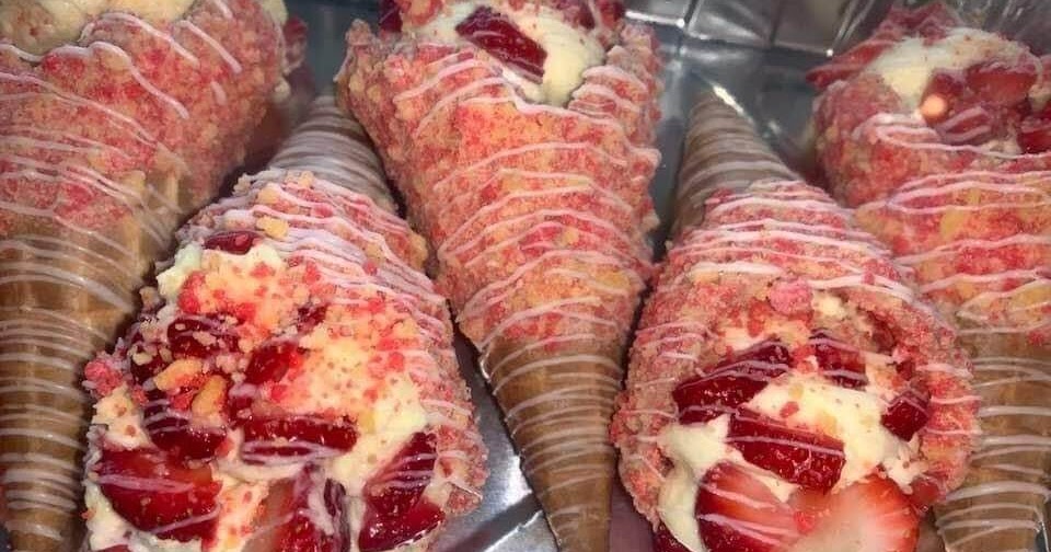 Strawberry Crunch Cheesecake Cones