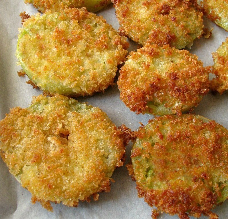 BEST FRIED GREEN TOMATOES