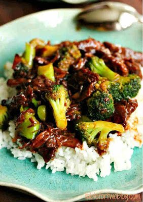 CROCK POT BEEF AND BROCOLI