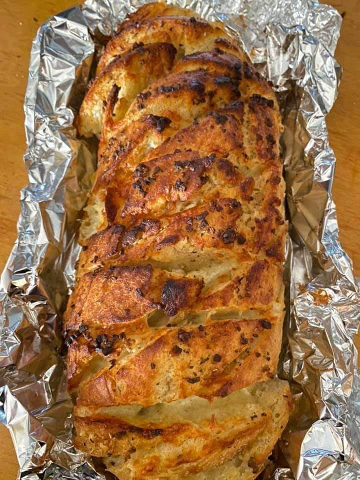 Stuffed garlic bread