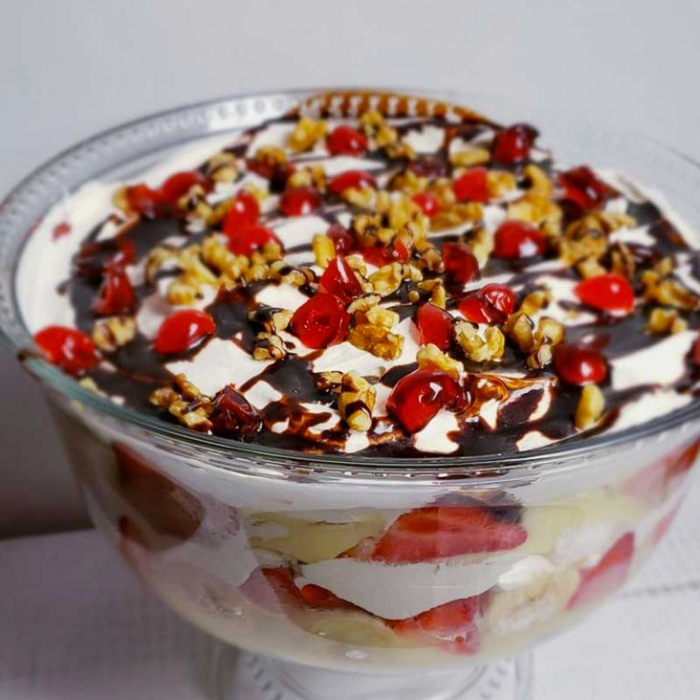 BANANA SPLIT TRIFLE