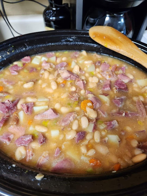 Slow cooker Northern beans