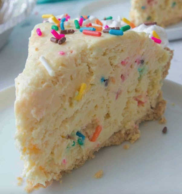 NO-BAKE FUNFETTI CHEESECAKE