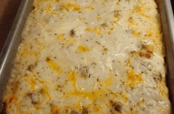 Biscuits and Gravy Casserole