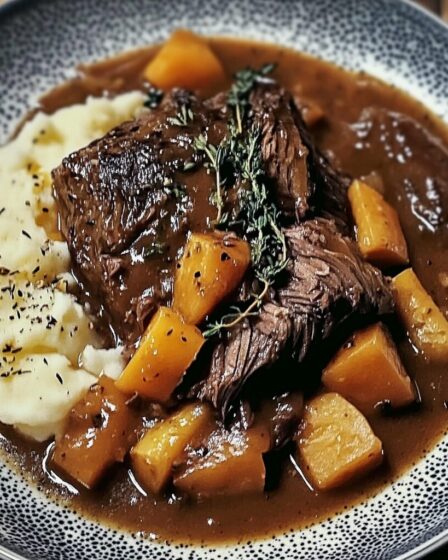 Pot Roast with Vegetables and Mashed Potatoes